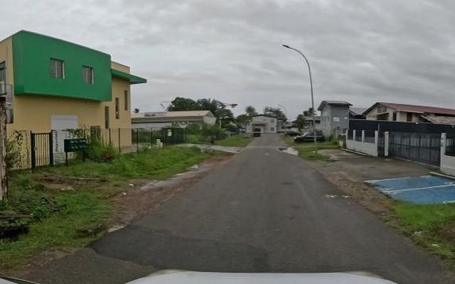 Vue depuis la rue — Déchetterie Cayenne