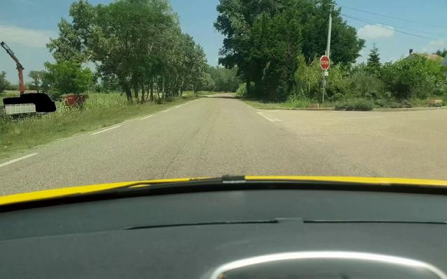 Vue depuis la rue — Déchetterie de Vallabrègues