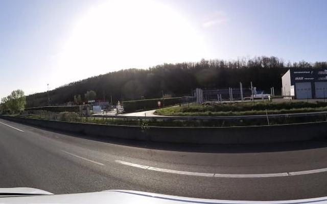Vue depuis la rue — Déchetterie de Saint-Martin-Belle-Roche