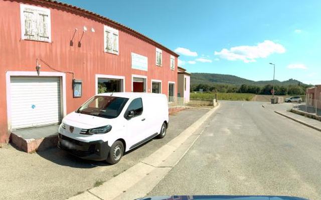 Vue depuis la rue — Déchetterie de Forcalqueiret