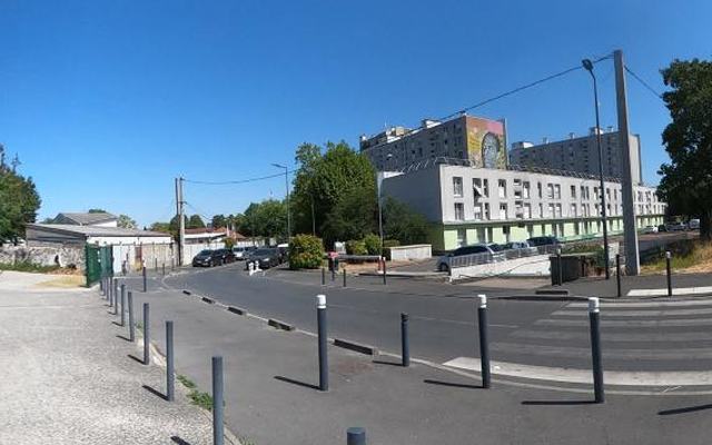 Vue depuis la rue — Déchetterie de Montreuil