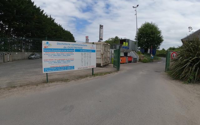 Vue depuis la rue — Déchetterie d'Ouistreham