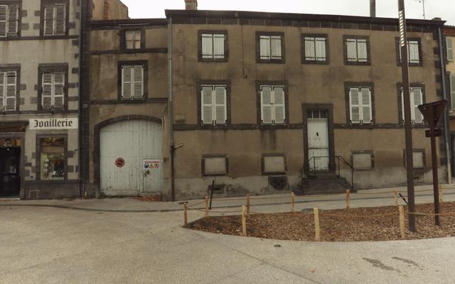Vue depuis la rue — Déchetterie de Cournon