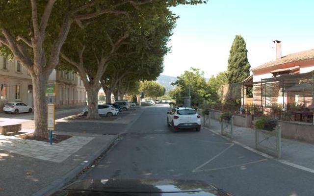 Vue depuis la rue — Déchetterie d'Oppède Coustellet