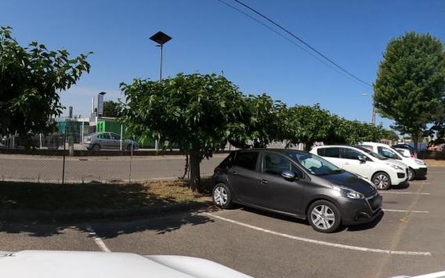 Vue depuis la rue — Déchetterie de Saint-Nicolas-de-la-Grave